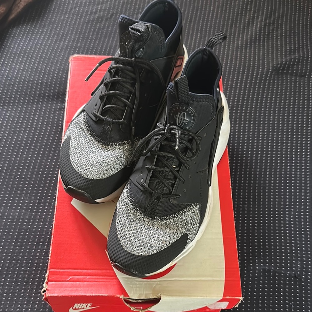 Nike Black and Gray Athletic Sneakers